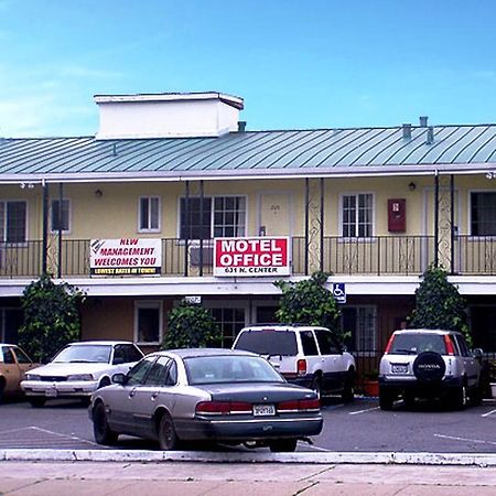Stockton Travelers Motel المظهر الخارجي الصورة