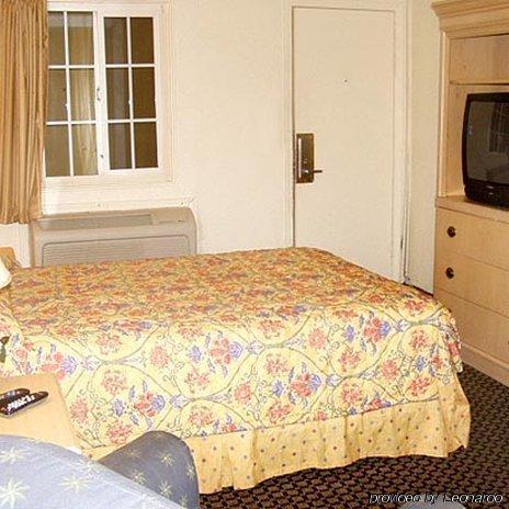 Stockton Travelers Motel الغرفة الصورة