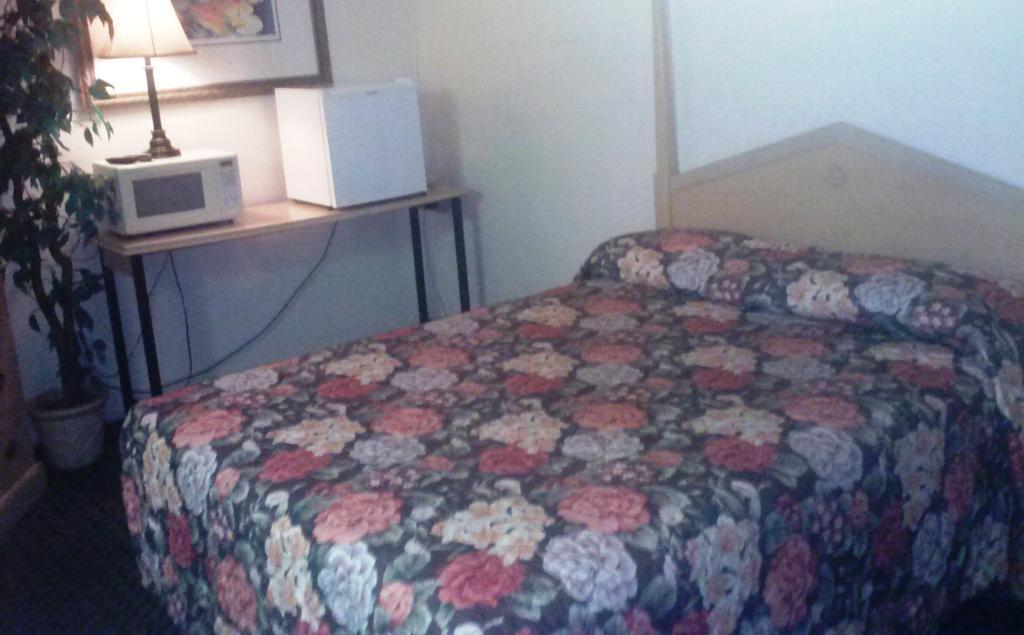 Stockton Travelers Motel الغرفة الصورة